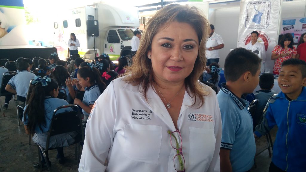 Apoya Servicio Social de la UAT en la Primera semana de salud bucal en Tamaulipas.